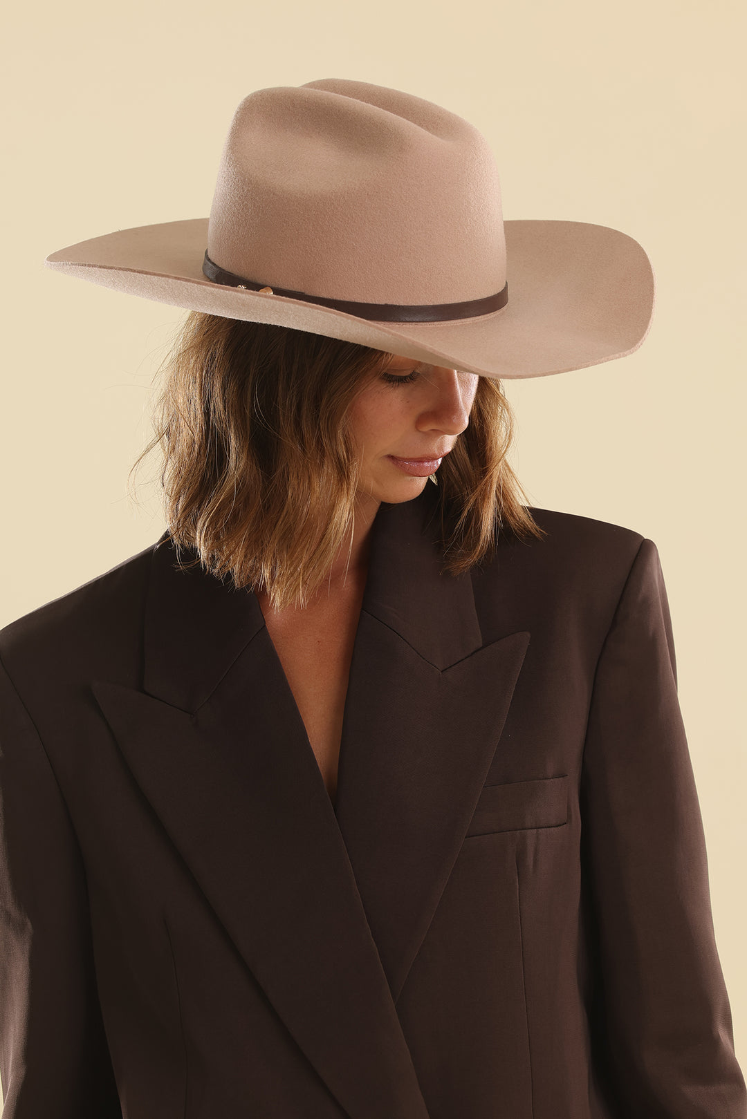Morgan & Taylor Beige Wool Felt Fedora Hat Wide Brim Ribbon Trim Large NWOT Celebration Wool Felt Wide Brim Fedora by Biltmore – DAPPERFAM main image 3